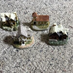 Vintage Set 4 Swiss Colony Miniatures Houses Church Village